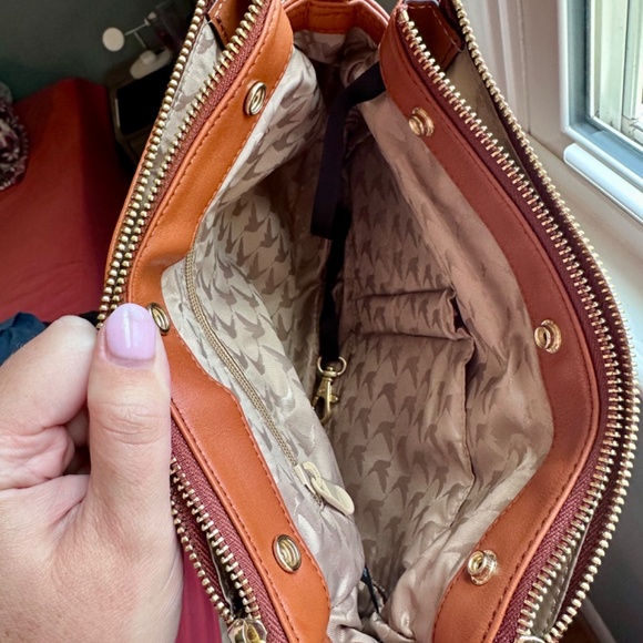 Lo & Sons Brown Leather Crossbody Bag EUC - Picture 3 of 4